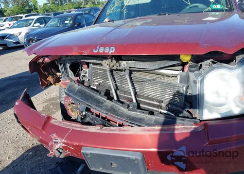 2007 Jeep Grand Cherokee Laredo z USA, uszkodzony, nr VIN 1J8GR48K47C548876